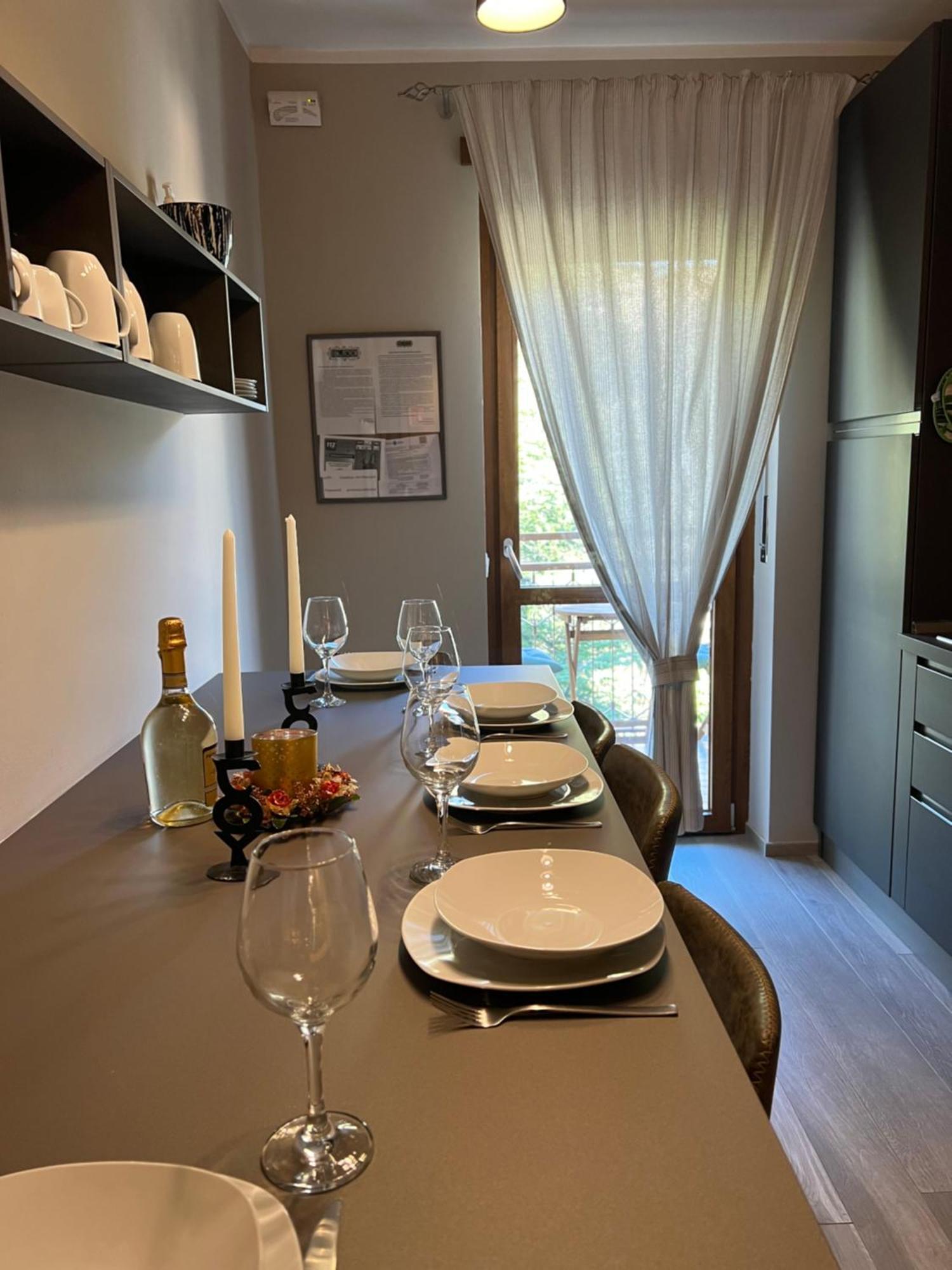 Blue Moon - Via Parigi Apartments Aosta Exterior foto